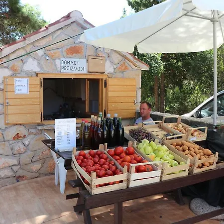 Luka * Stari Grad (Hvar)