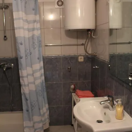 Luka Apartment *